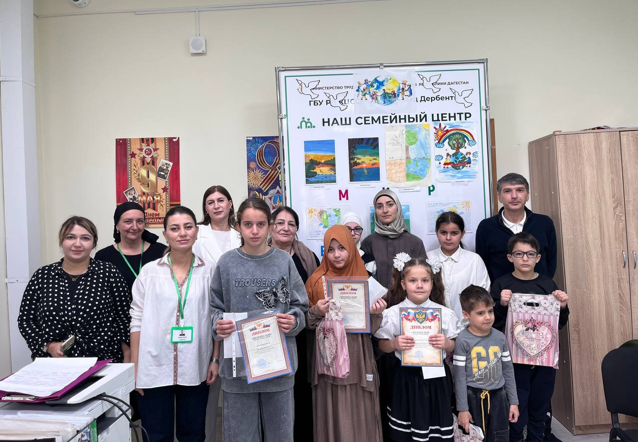 Центр занятости в Кизляре совместно с Кизлярским электромеханическим заводом провел ярмарку вакансий в рамках подготовки к Всероссийской ярмарке трудоустройства
