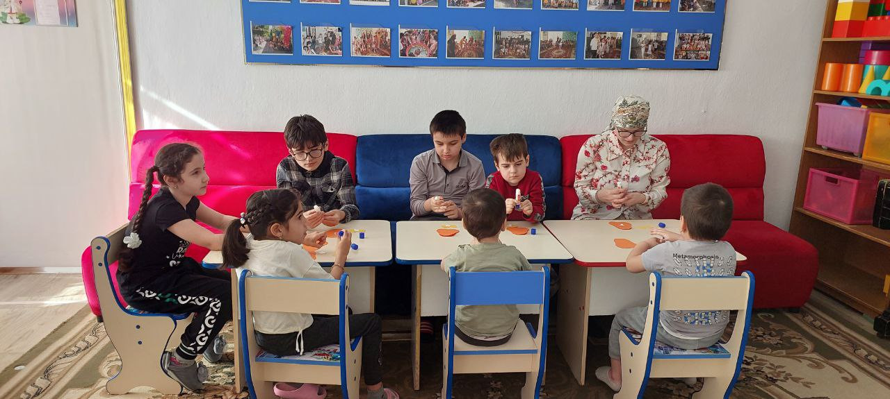«Объемная аппликация «Зайчик»».