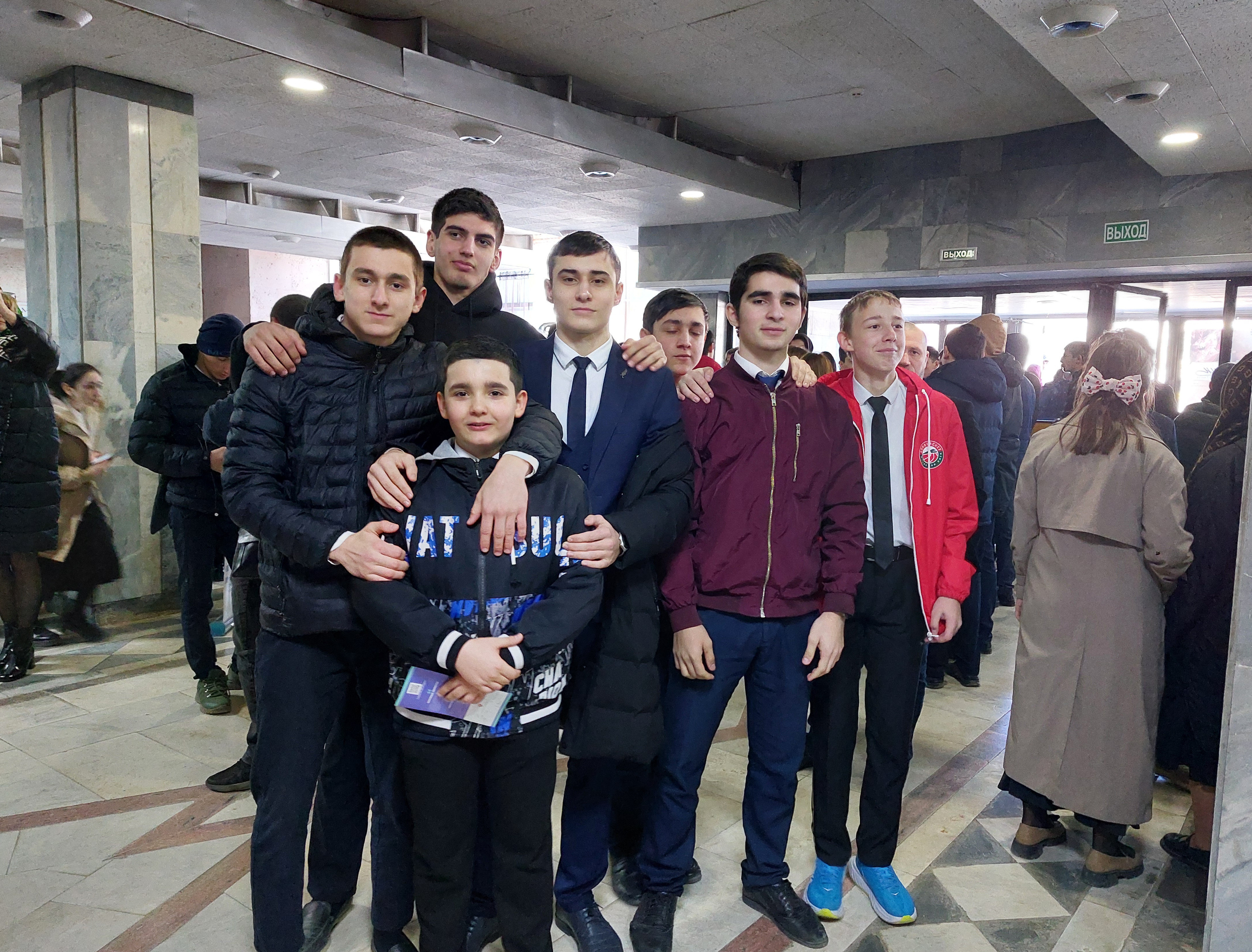 Центр занятости в Кизляре совместно с Кизлярским электромеханическим заводом провел ярмарку вакансий в рамках подготовки к Всероссийской ярмарке трудоустройства