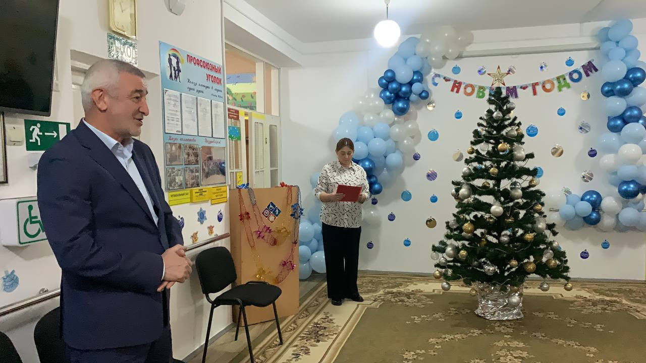 Праздничное мероприятие «Новогодние приключения»